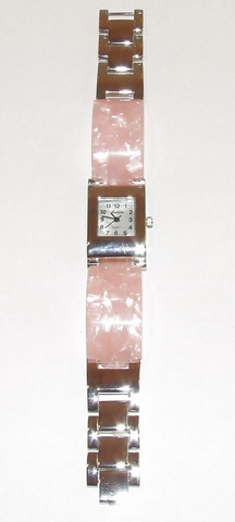 Horloge met roze parelmoer