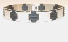 Edelstaal RVS armband met stukjes zwart rubber 